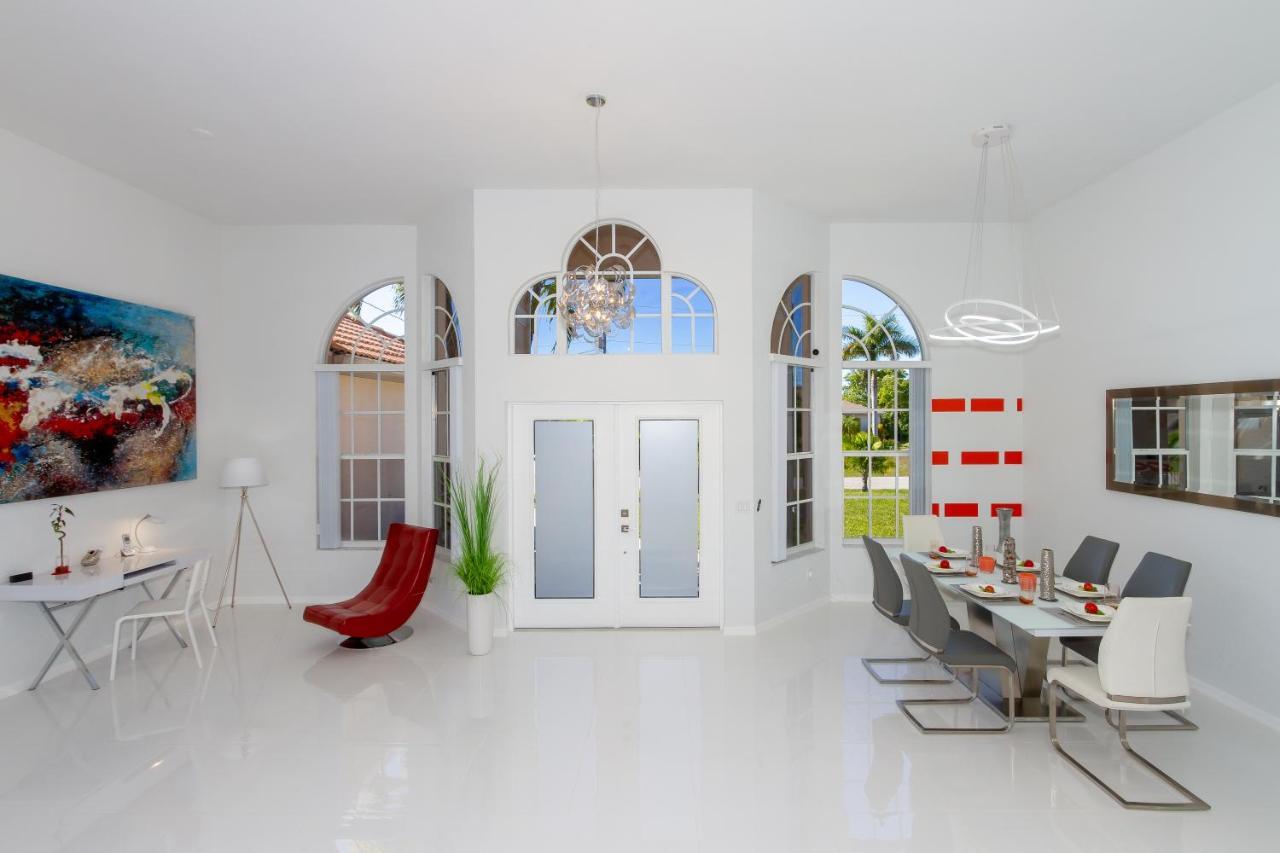 Villa Eyleen Кейп Корал Екстериор снимка